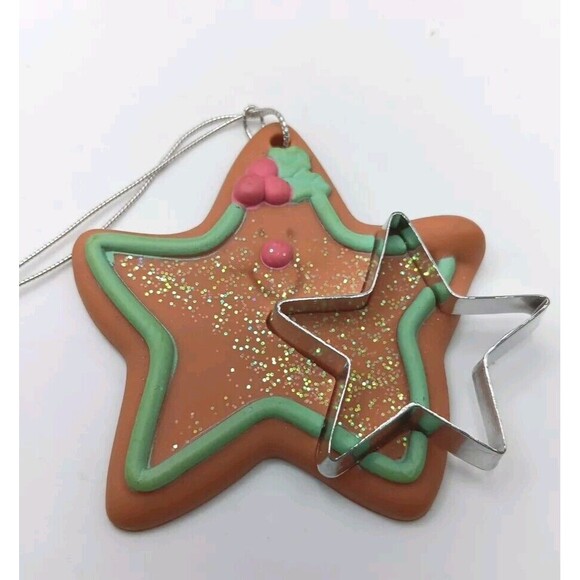 Avon Christmas Gingerbread Cookie Cutter 3 Ornaments Tree Bell Star Collectable - Picture 4 of 5